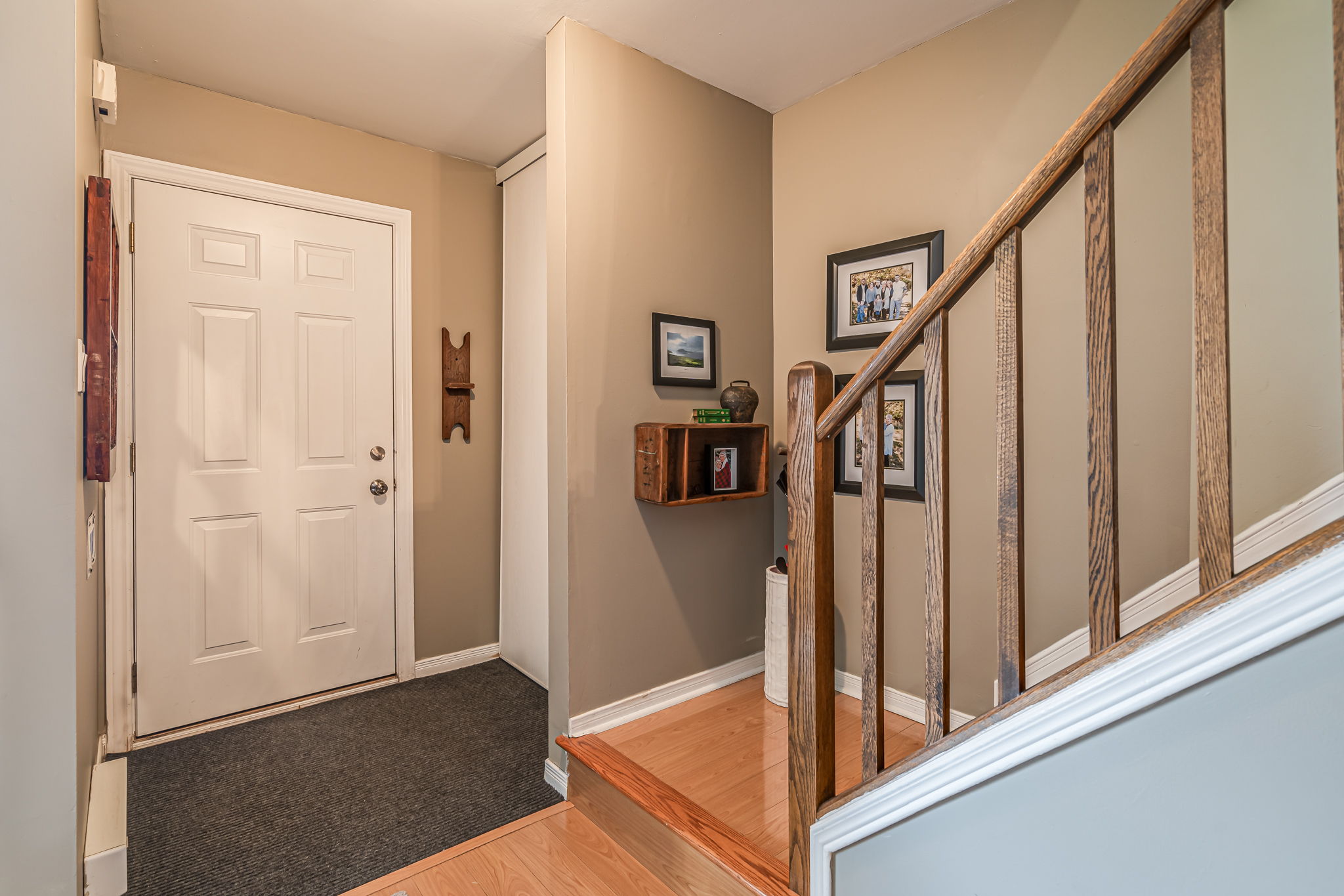  2 Cedar Dr Unit 1, Orangeville, ON L9W 2X6, US Photo 3