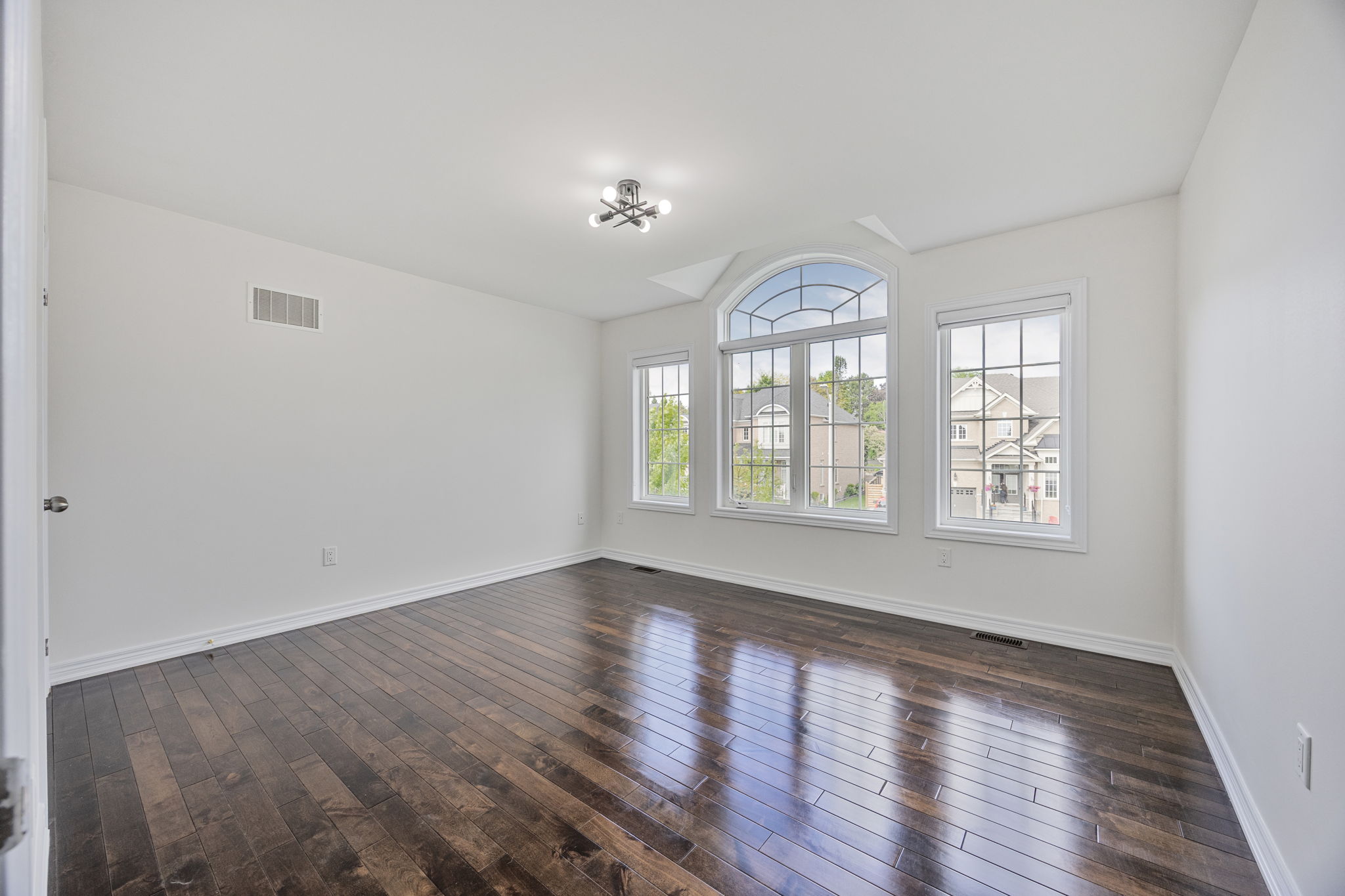 2 Copeland Crescent (47)