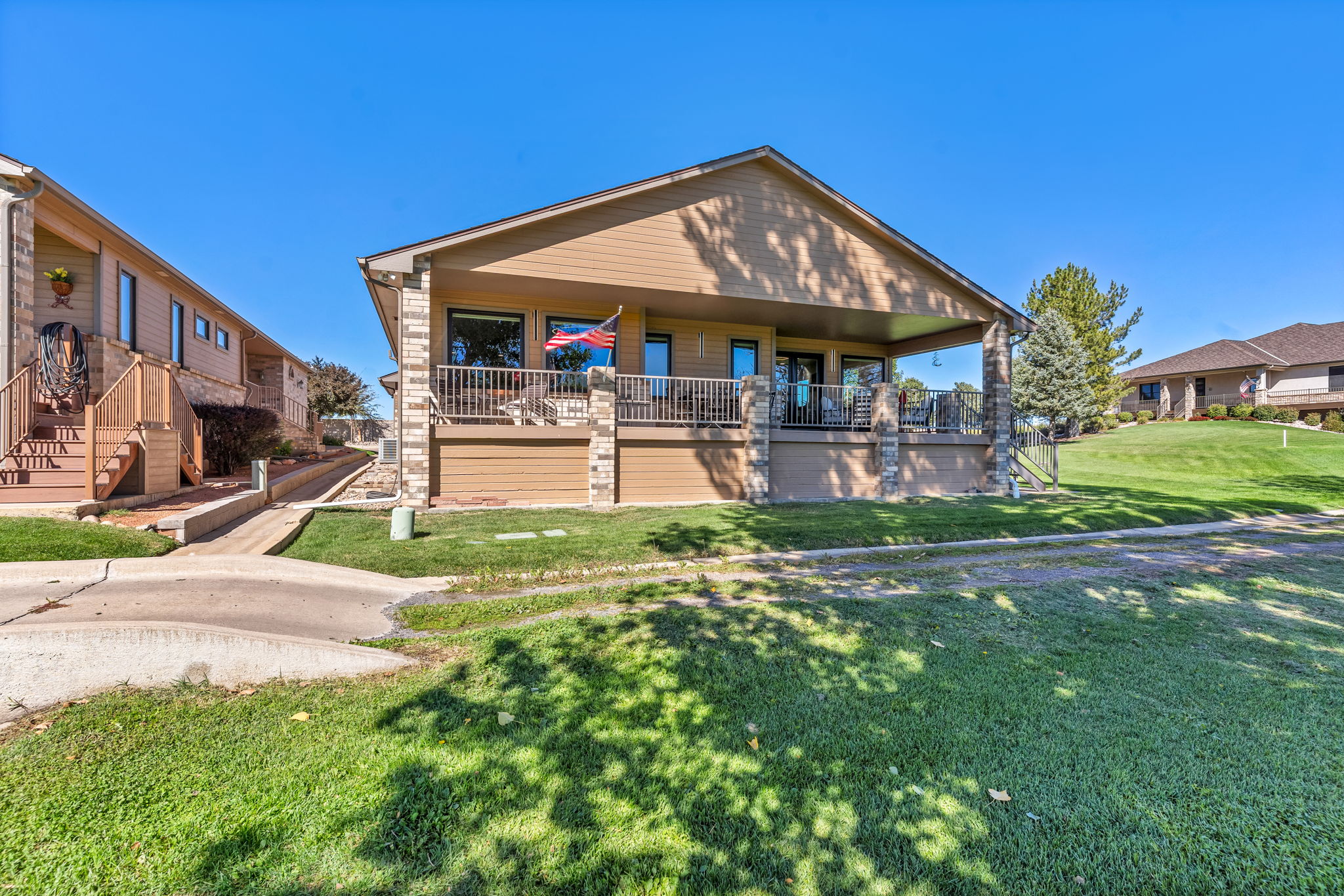  Photo 89