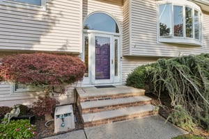 Eileen Ct-S2910-008.jpg
