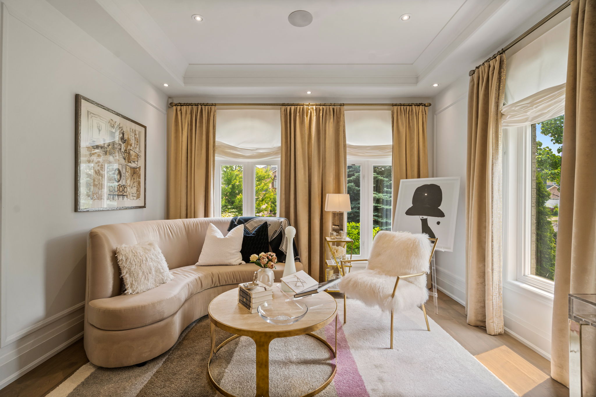 2 Evita Ct Vaughan, ON L4J 8K6