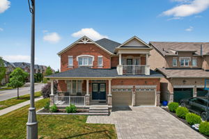 2 Farmhouse Crescent, Richmond Hill ON