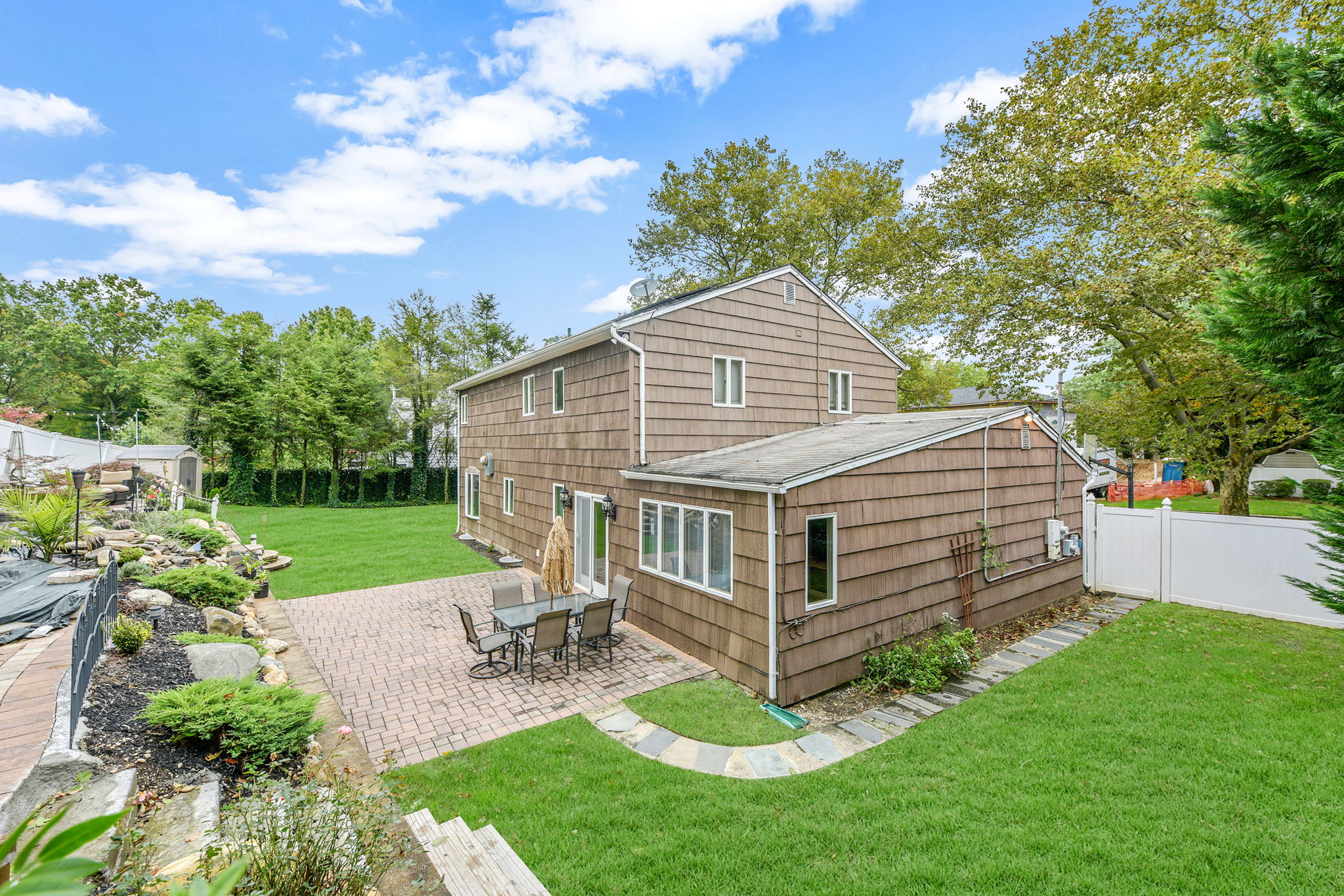 2 Fox Ln, Dix Hills, NY 11746, USA Photo 15