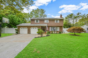 2 Fox Ln, Dix Hills, NY 11746, USA Photo 12