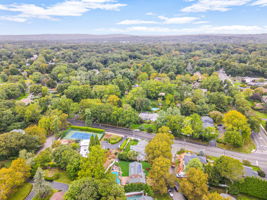 2 Fox Ln, Dix Hills, NY 11746, USA Photo 5