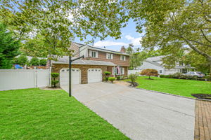 2 Fox Ln, Dix Hills, NY 11746, USA Photo 11