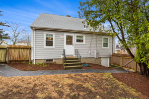 2 Girdler Rd, Marblehead, MA 01945, USA Photo 6