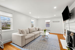 2 Girdler Rd, Marblehead, MA 01945, USA Photo 11