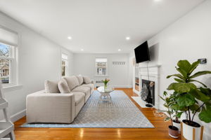 2 Girdler Rd, Marblehead, MA 01945, USA Photo 12