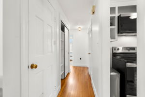 2 Girdler Rd, Marblehead, MA 01945, USA Photo 21