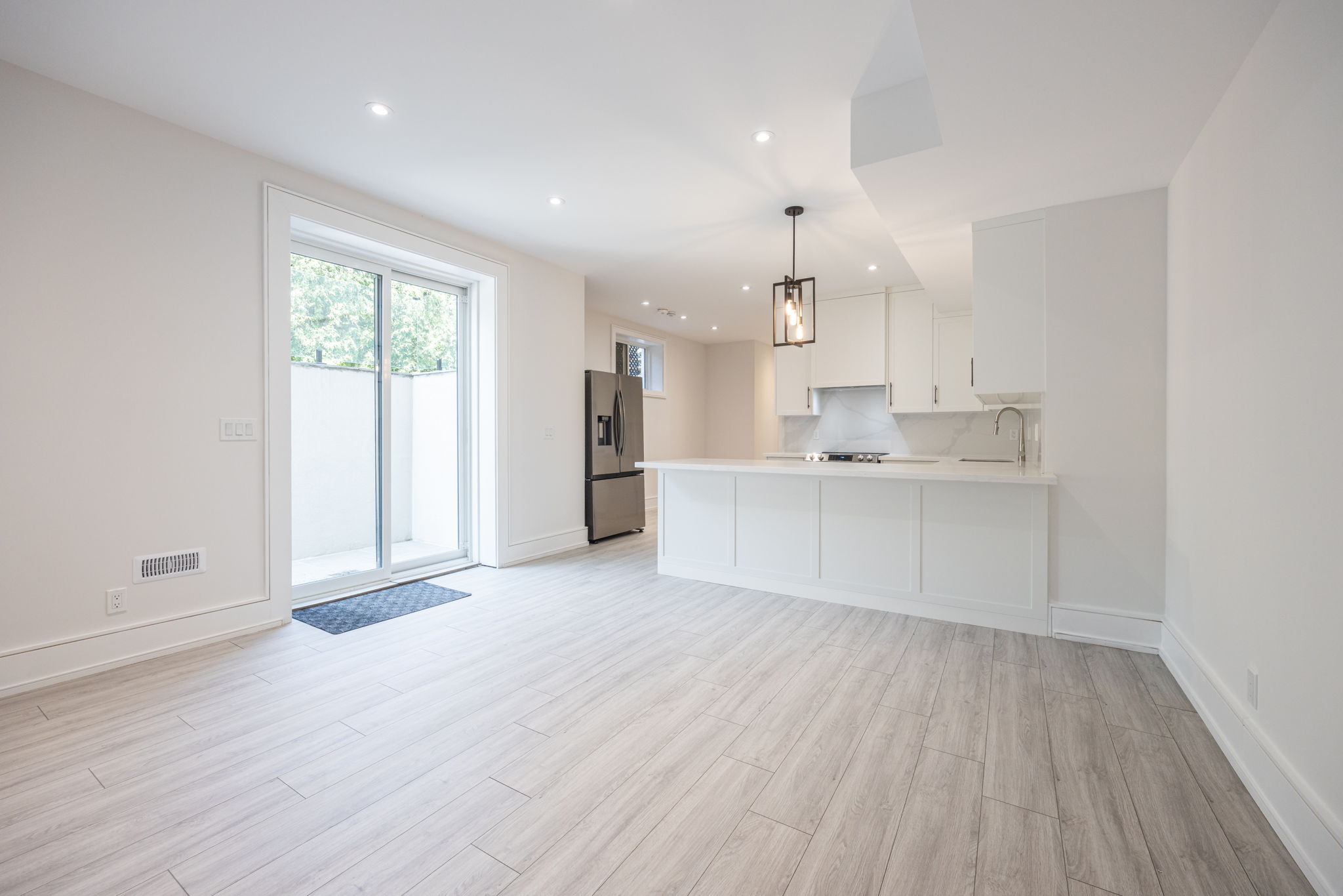 Toronto property showcase — delivered property photograph 3