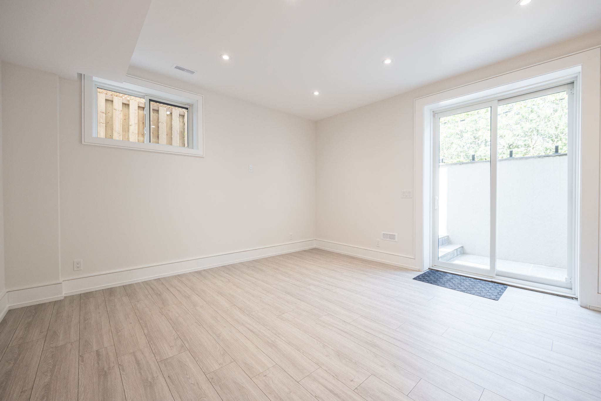 Toronto property showcase — delivered property photograph 4