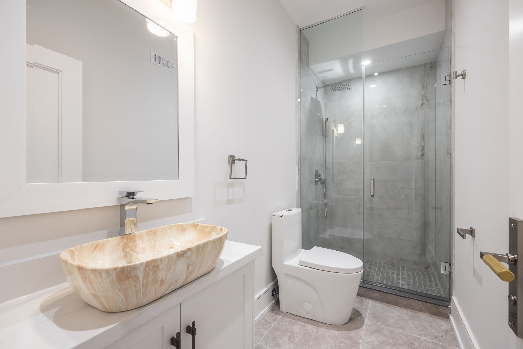 Toronto property showcase — delivered property photograph 12