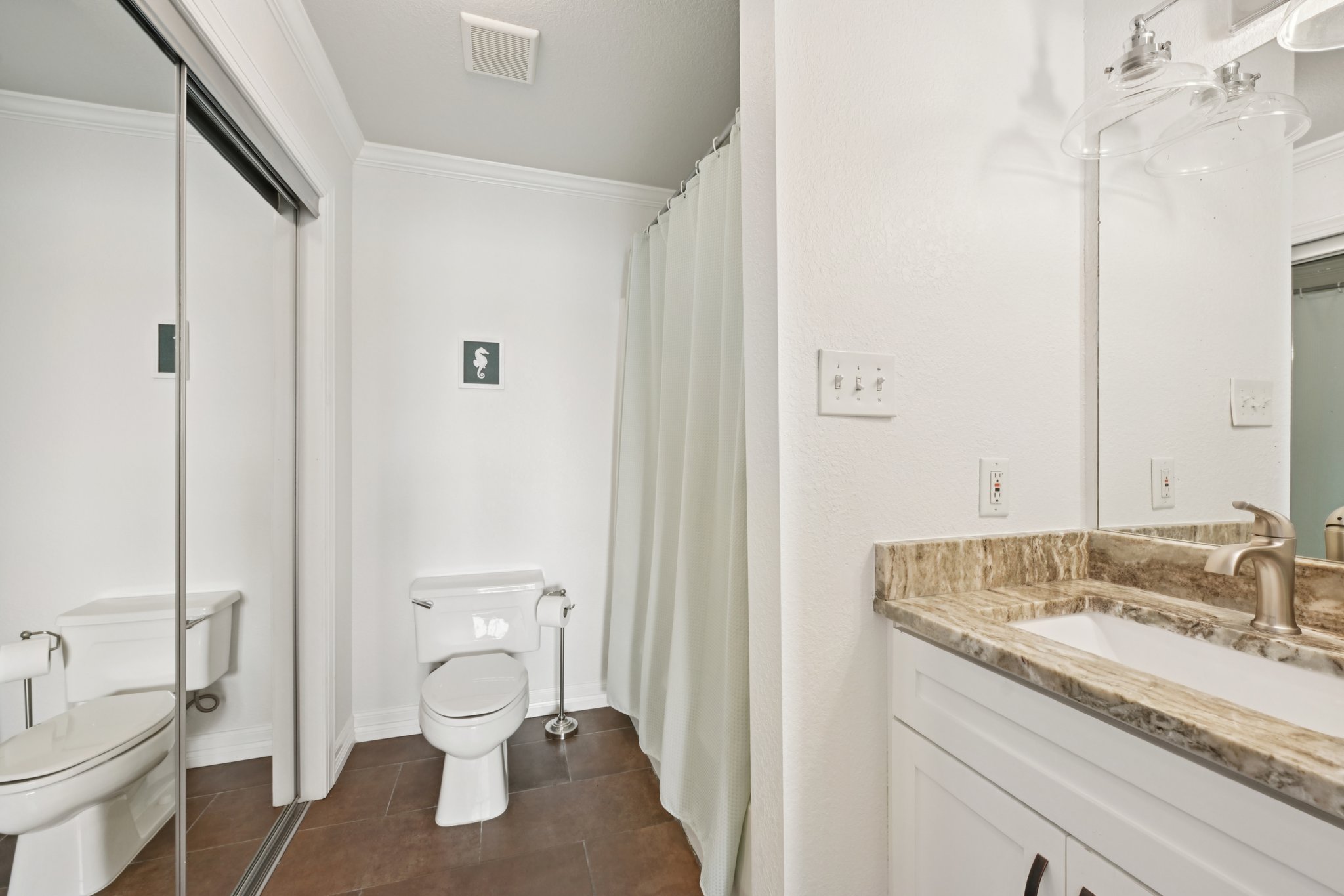 Mariner Village Dr-L1709-031.jpg