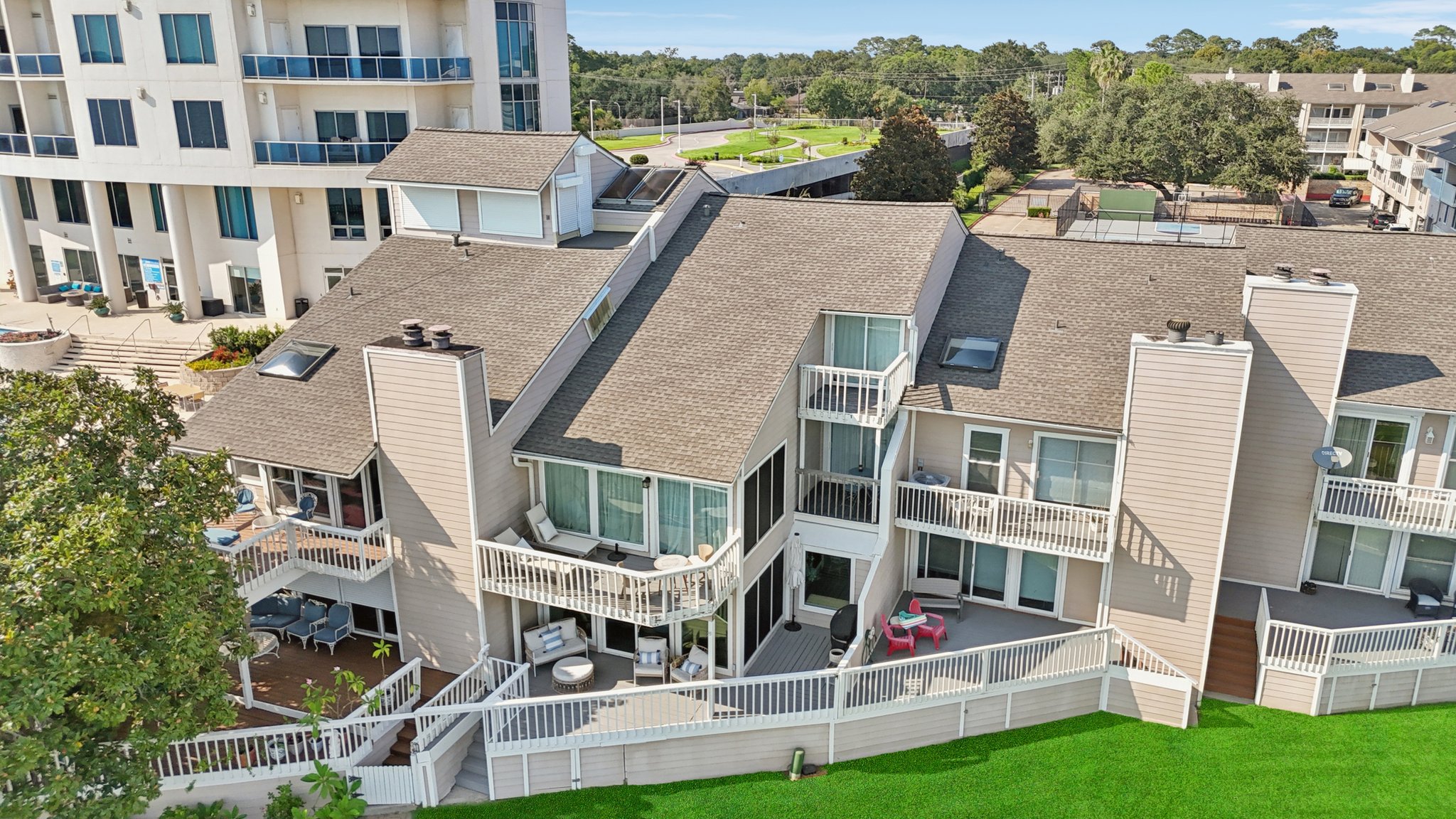 Mariner Village Dr-L1709-066.jpg
