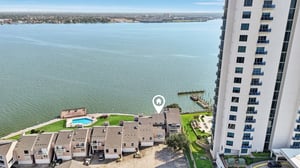 Mariner Village Dr-L1709-056.jpg