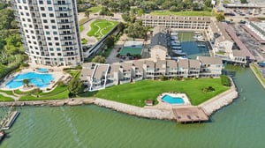 Mariner Village Dr-L1709-063.jpg
