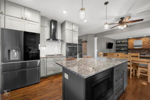 2 Marshall Ash Ct, Bolingbrook, IL 60490_005