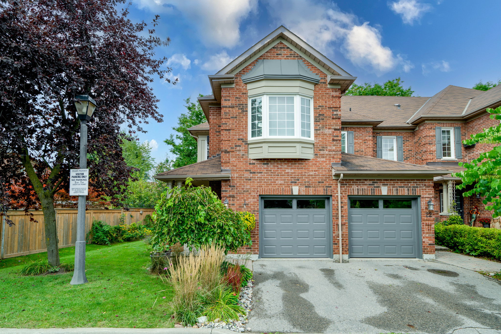 2 Mary Gapper Crescent Unit 21 Richmond Hill, ON L4C 7L8