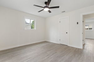  Photo 37