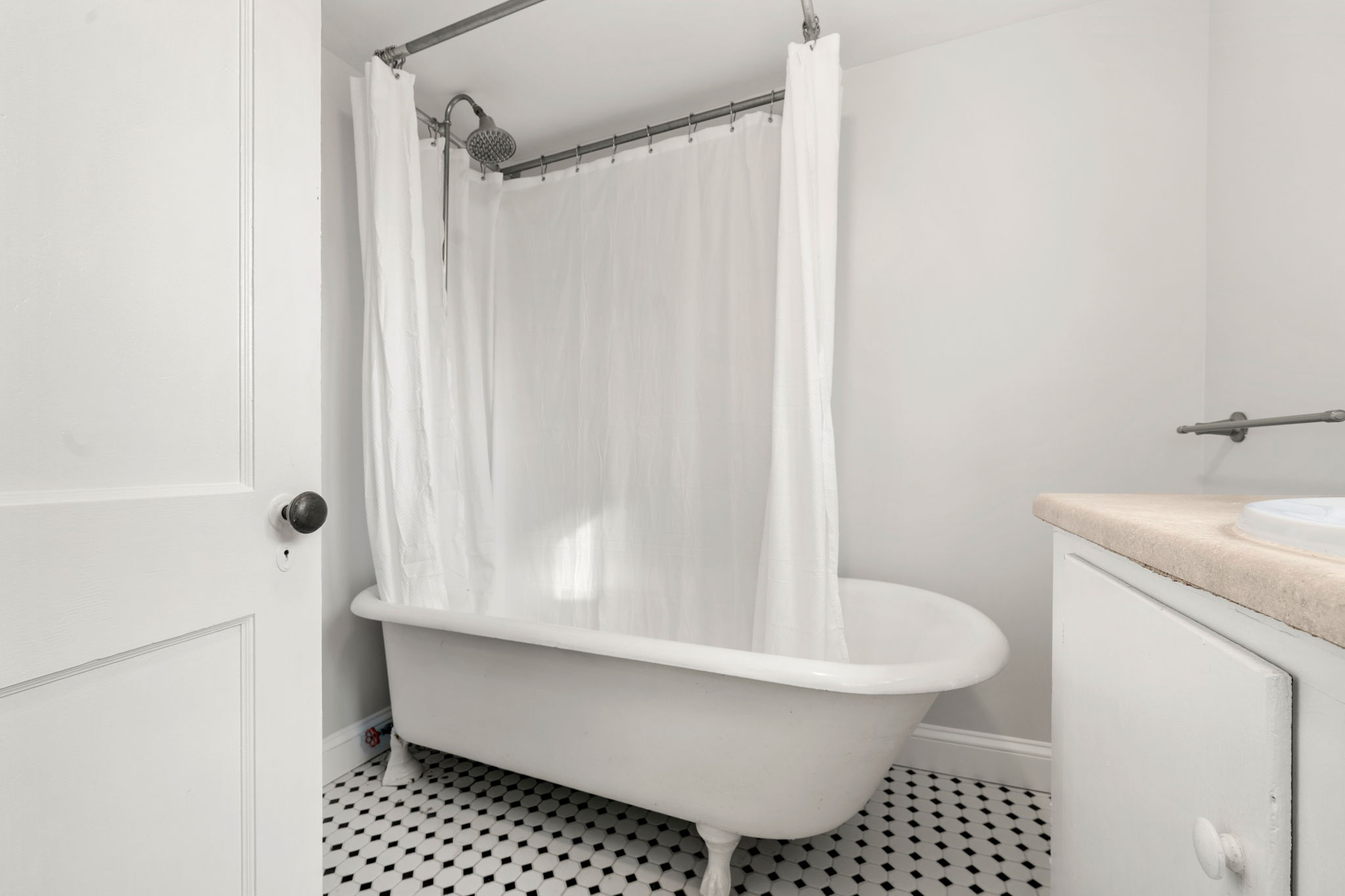 2 Noahs Hl Wy, Essex, MA 01929, USA Photo 46