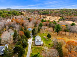 2 Noahs Hl Wy, Essex, MA 01929, USA Photo 19