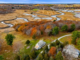 2 Noahs Hl Wy, Essex, MA 01929, USA Photo 22