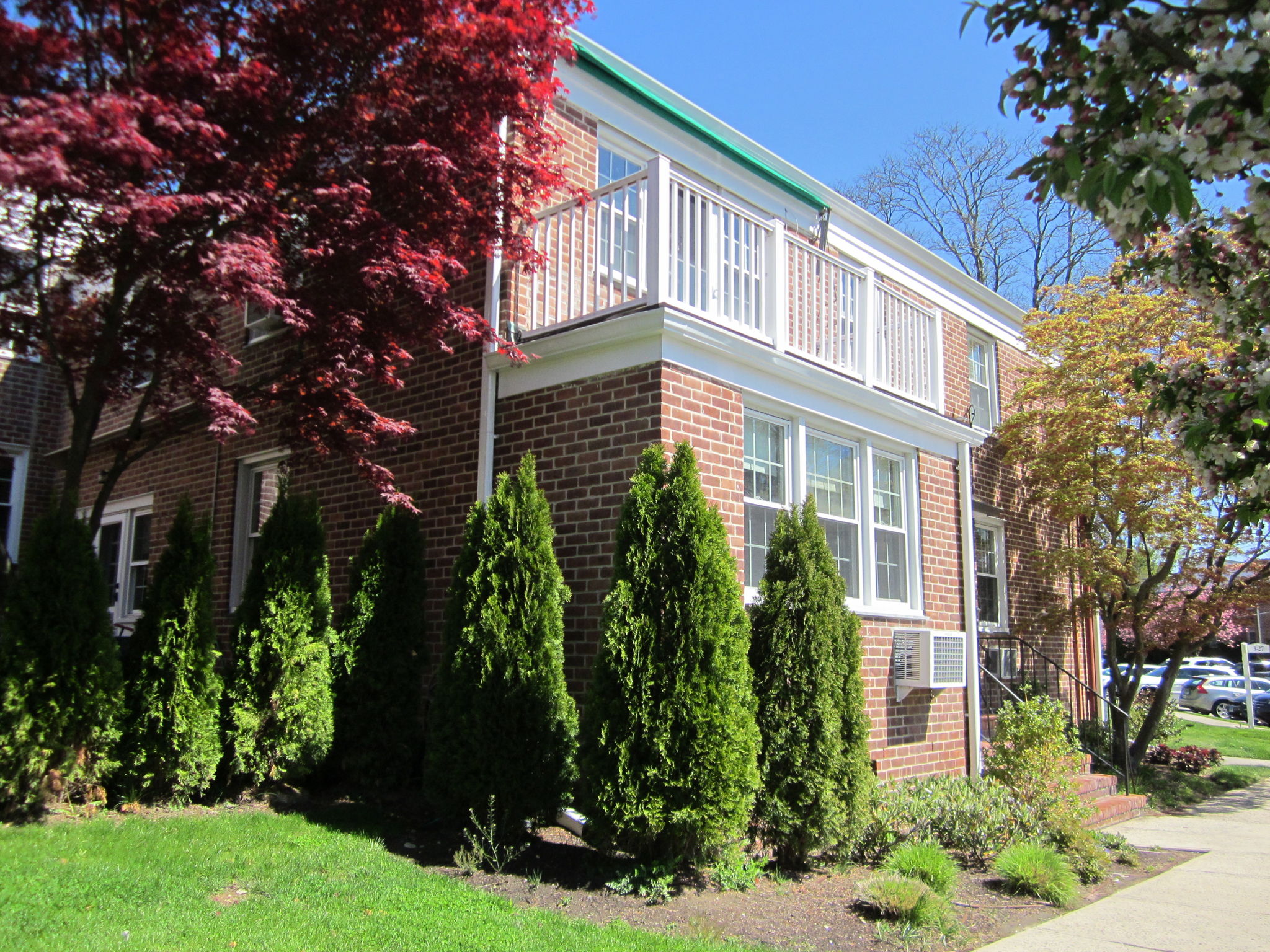 Front of #2 Putnam Park. Entire 2nd floor, balcony with awning