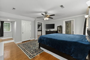  Photo 45