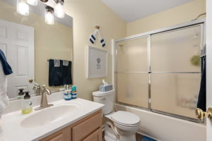 2-Sailfish-Rear-TL-BR3-Private-Bath