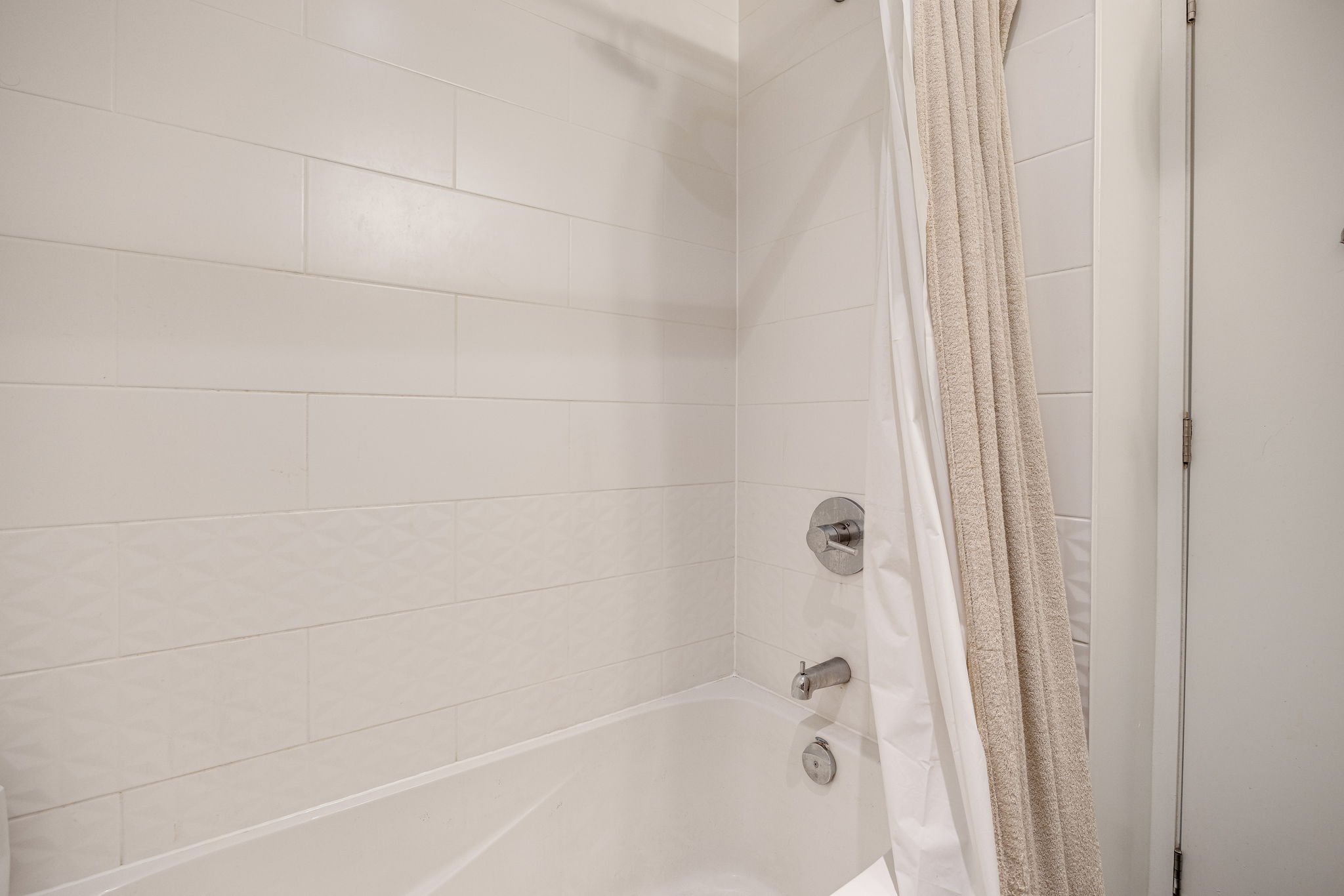 Toronto property showcase — delivered property photograph 10