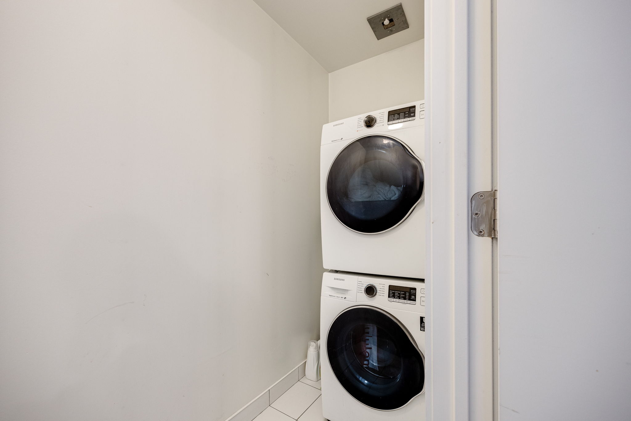 Toronto property showcase — delivered property photograph 13