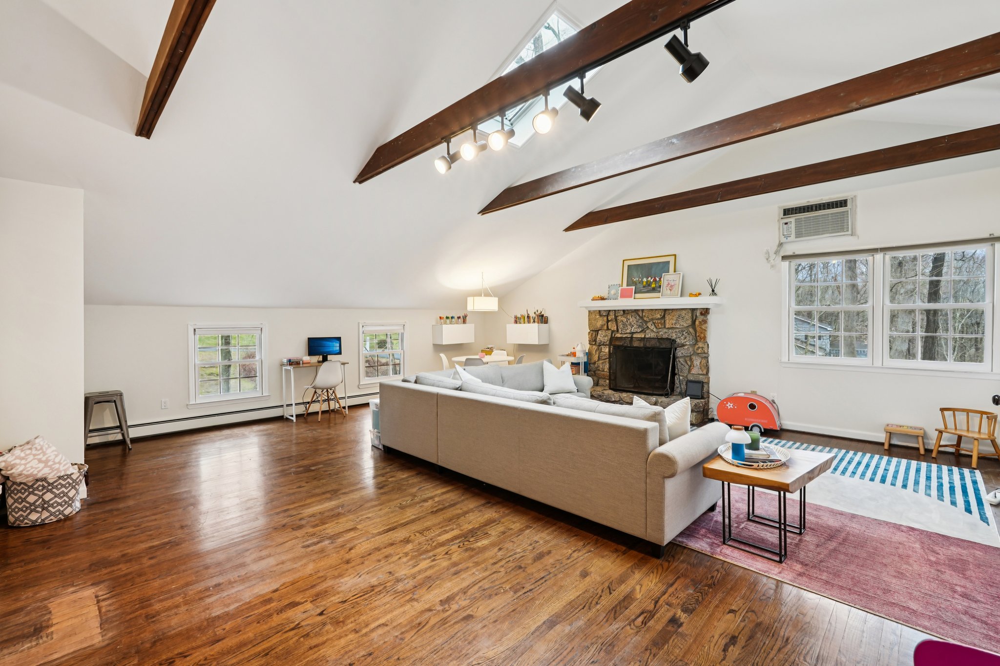 Southwind Dr-S1303-036.jpg