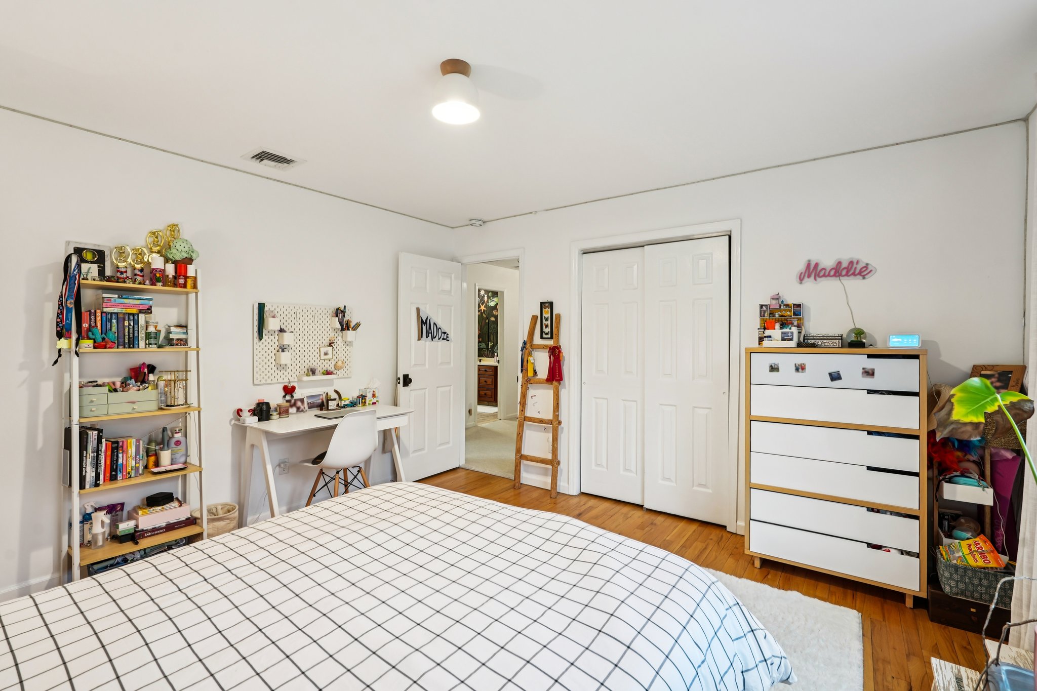 Southwind Dr-S1303-043.jpg