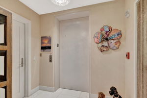 Photo 0