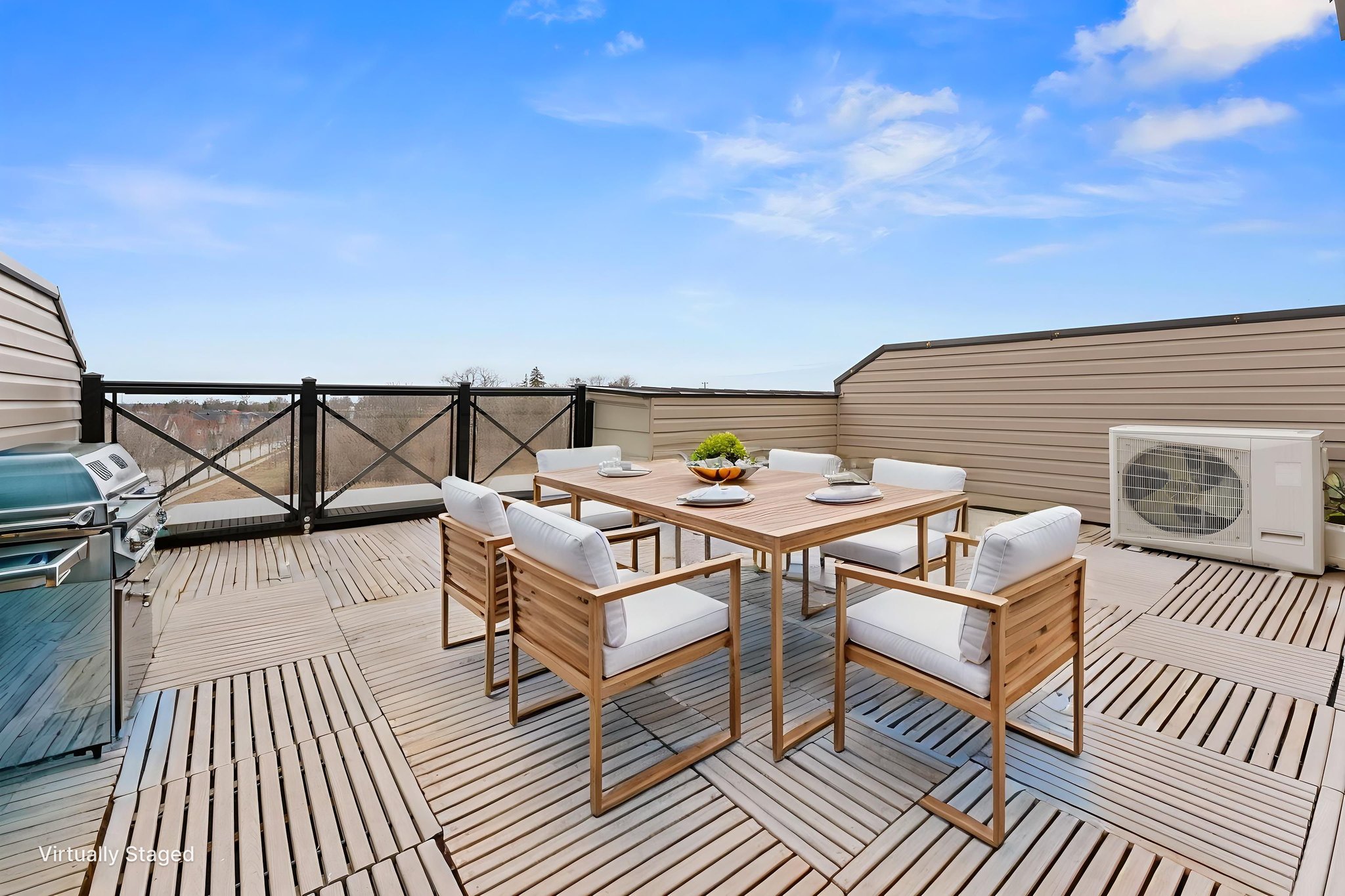 DSC04801 virtually staged.jpeg