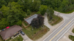  Photo 48