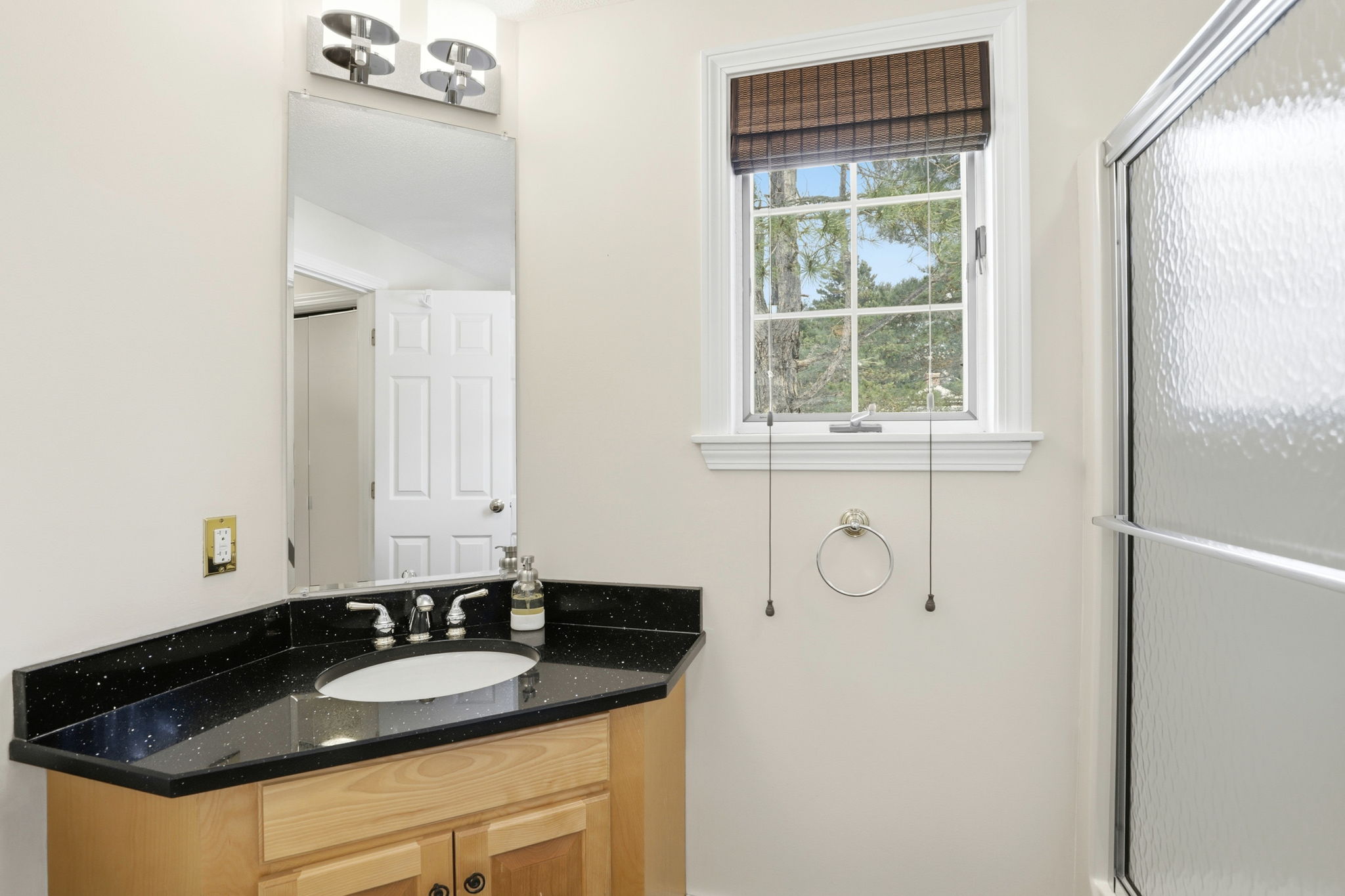 Bathroom 2 | Full Bath, Main Level