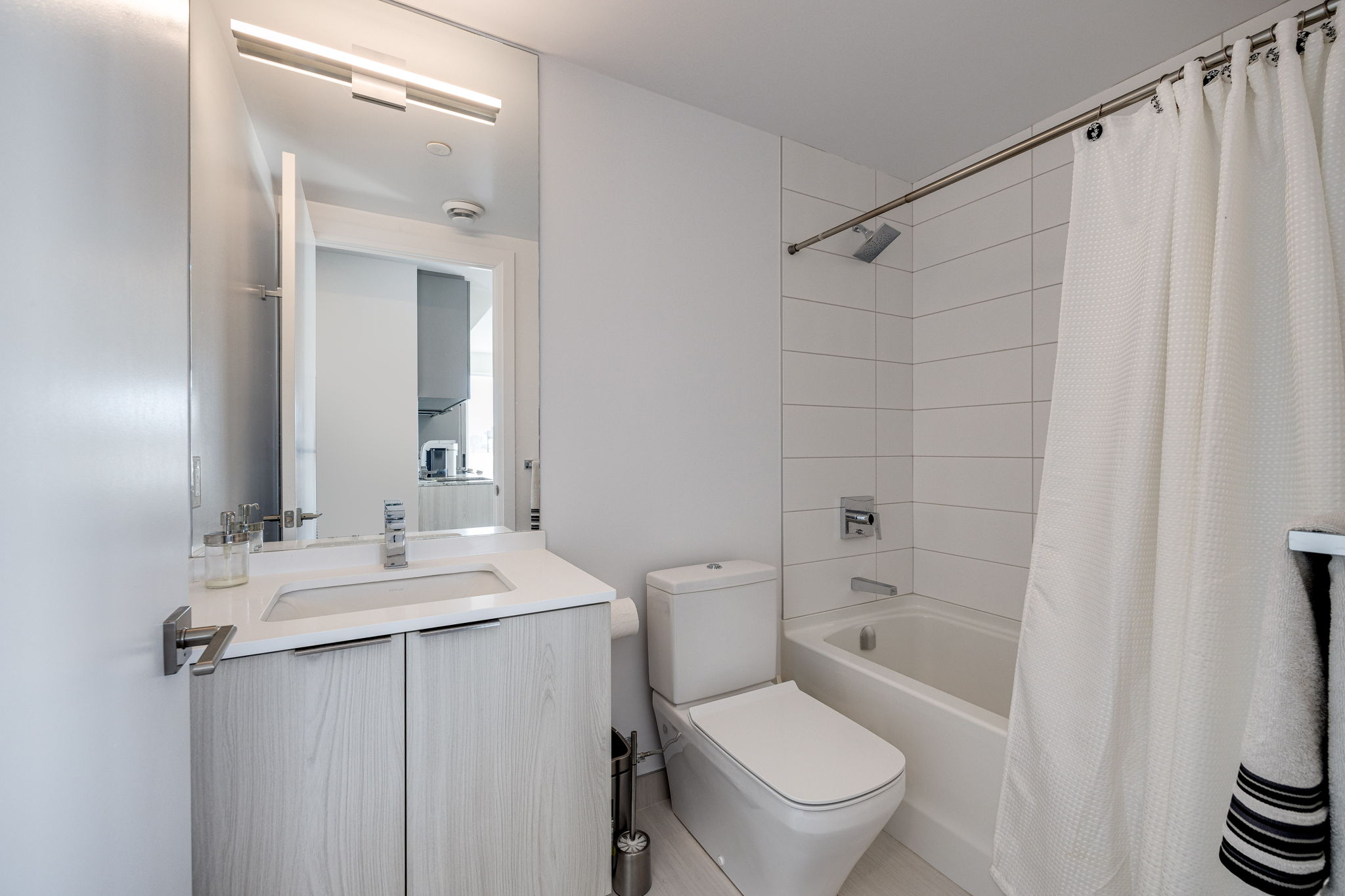 Toronto property showcase — delivered property photograph 4