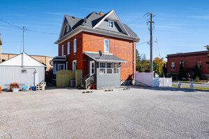  Photo 43