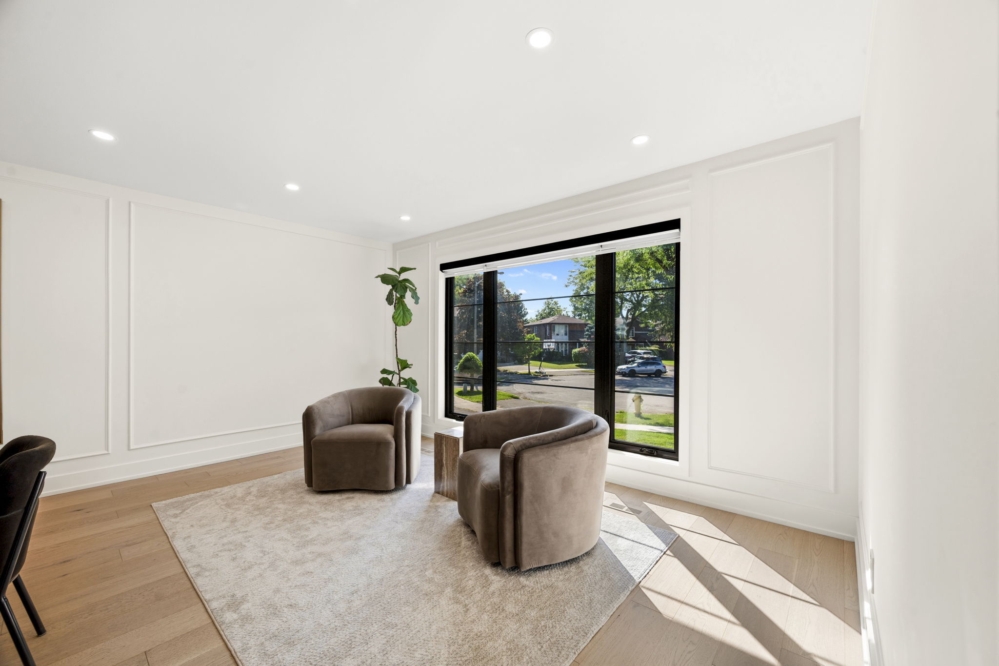 20 Gladiola Ct Toronto, ON M3H 5X6