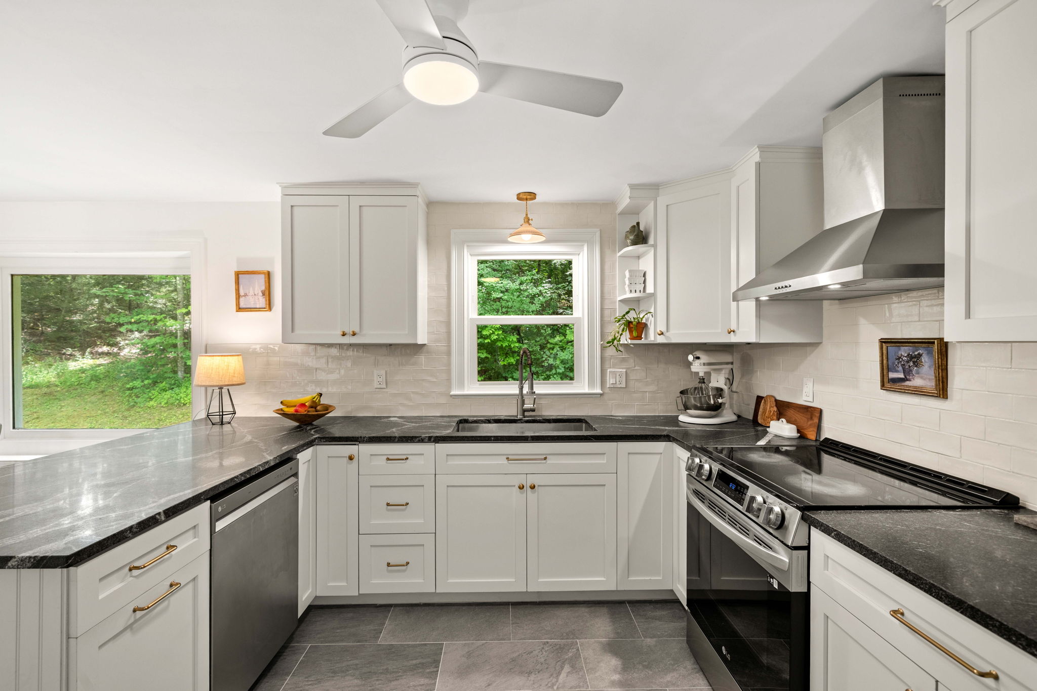 20 Hawkview Rd, Hudson, NH 03051, USA Photo 37