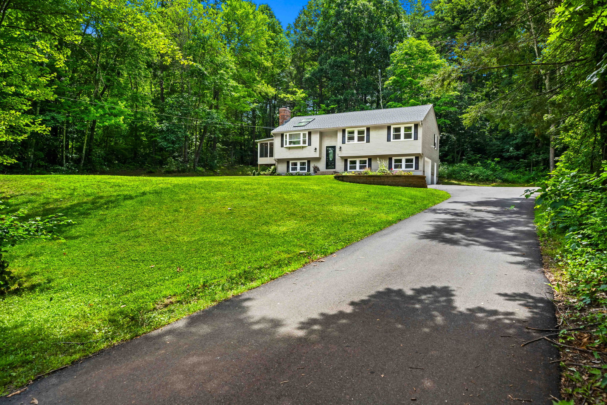 20 Hawkview Rd, Hudson, NH 03051, USA Photo 49