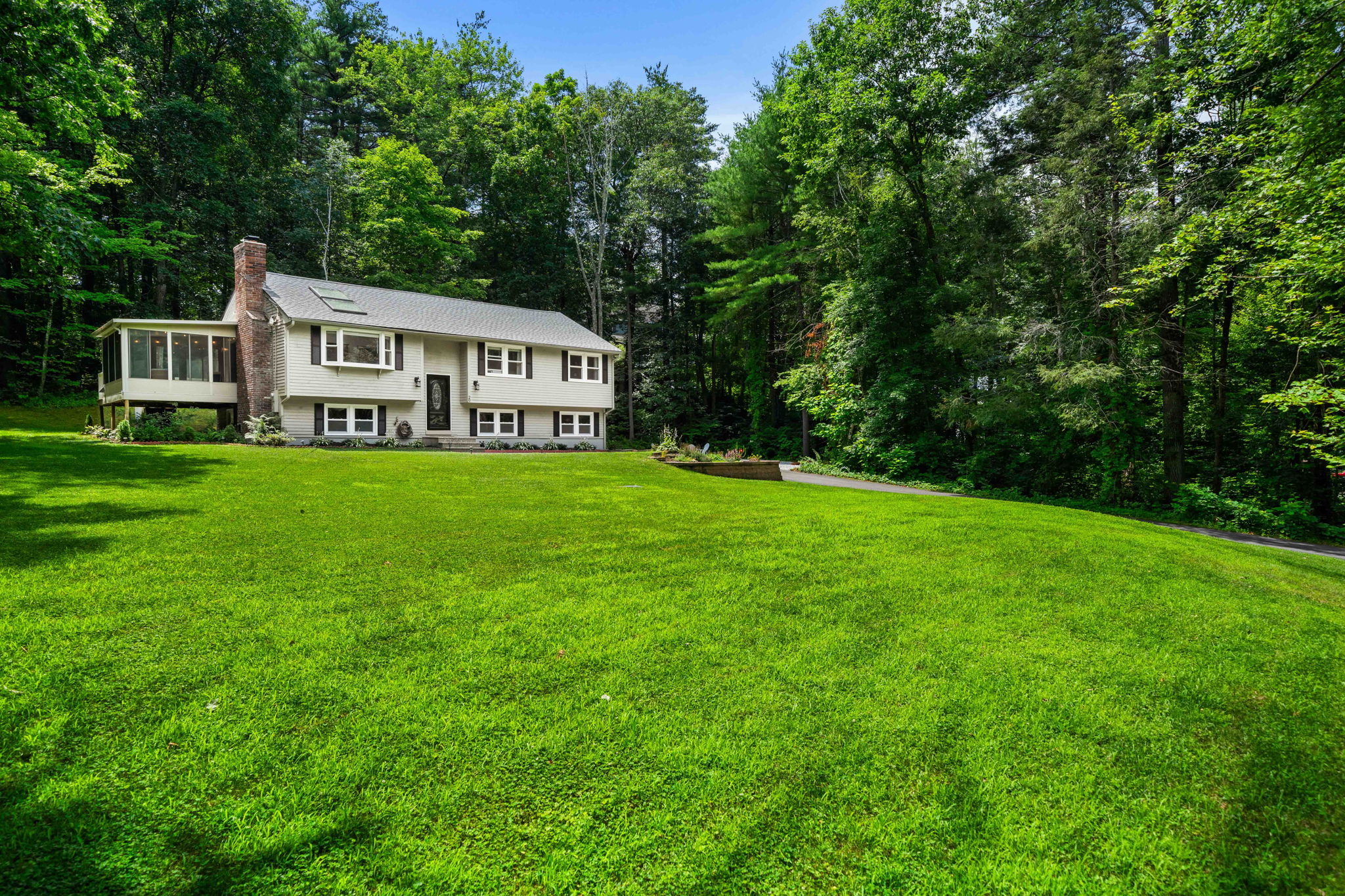20 Hawkview Rd, Hudson, NH 03051, USA Photo 51