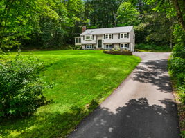 20 Hawkview Rd, Hudson, NH 03051, USA Photo 1