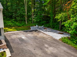 20 Hawkview Rd, Hudson, NH 03051, USA Photo 5