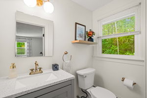 20 Hawkview Rd, Hudson, NH 03051, USA Photo 19