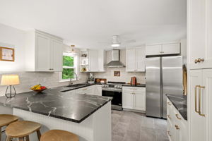 20 Hawkview Rd, Hudson, NH 03051, USA Photo 33