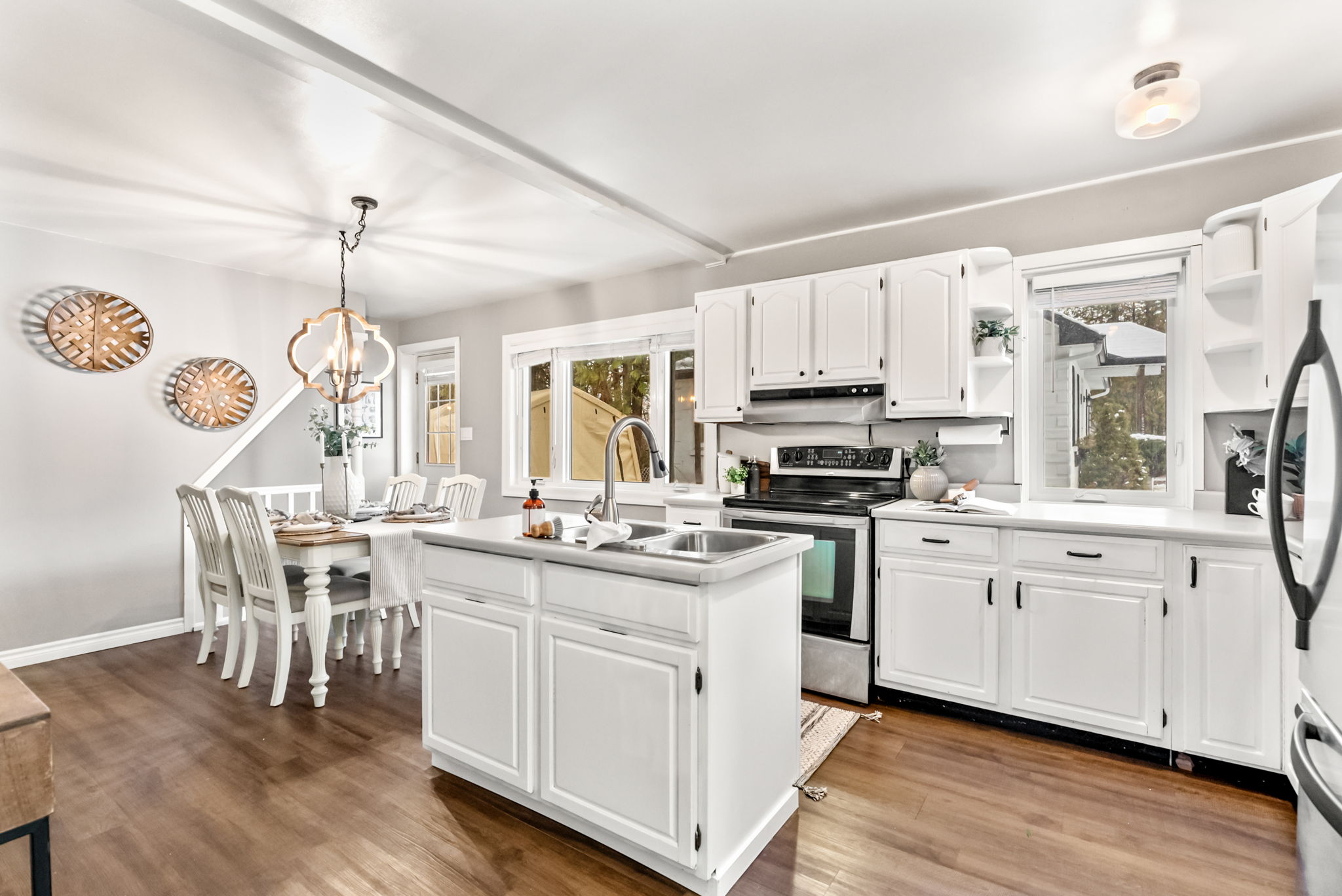 20 Hillcrest Ln, Orono, Castle Real Estate Marketing