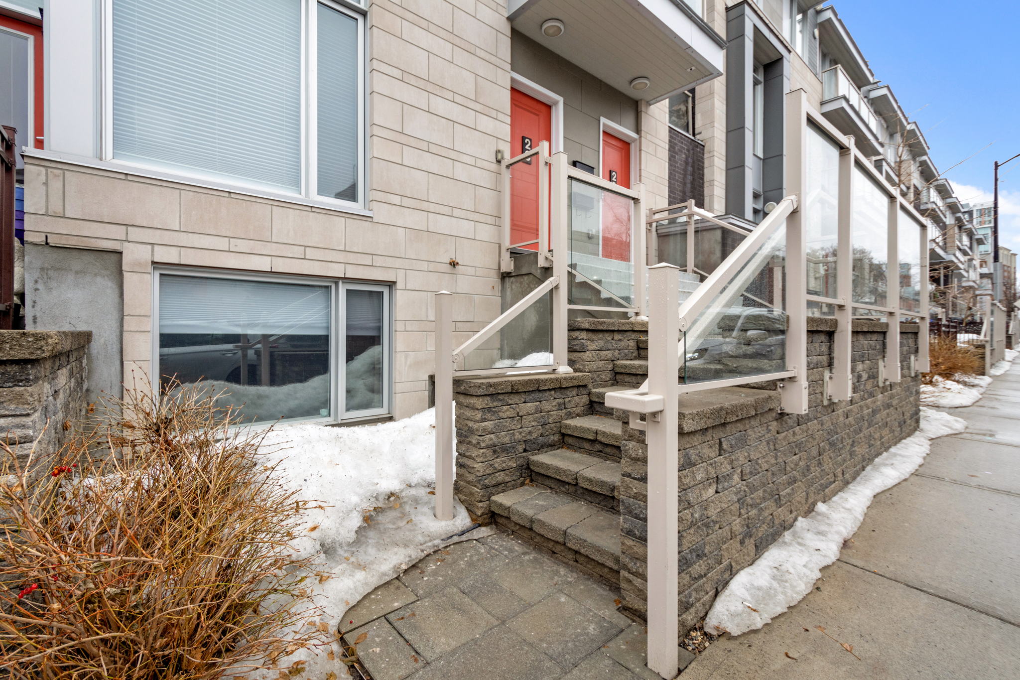 20 Holmwood Ave, Ottawa, ON K1S 2P1 Tezz Photography